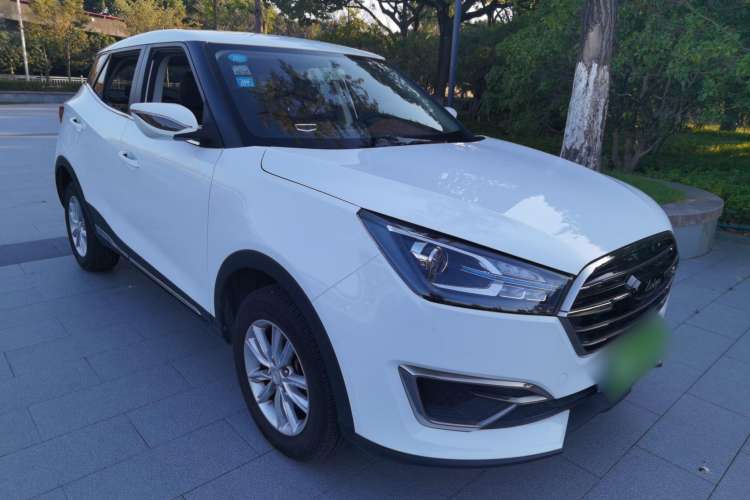 Used Zotye T300 2018 1.5L CVT Elite Model Front Right 45 Deg