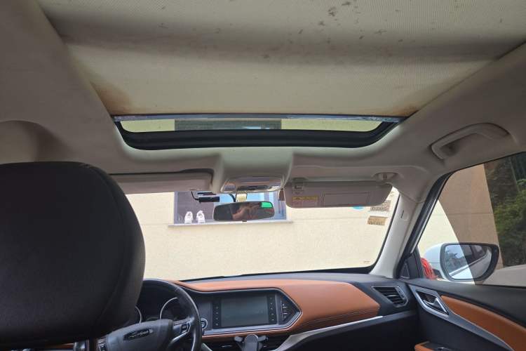 Used Zotye T300 2018 1.5L CVT Luxury Model Headliner