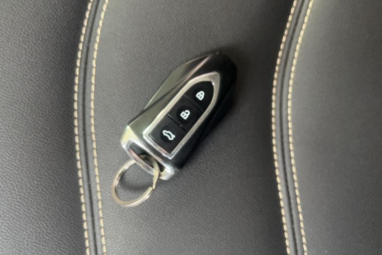 Used Zotye T300 2018 1.5L CVT Luxury Model Interior 1