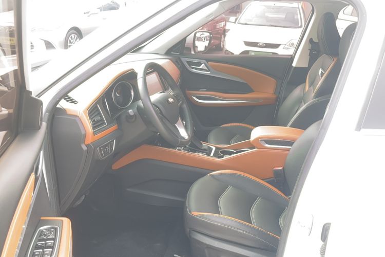 Used Zotye T300 2018 1.5L CVT Luxury Model Interior 2