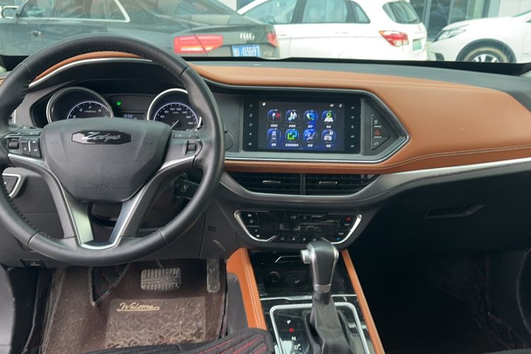 Used Zotye T300 2018 1.5L CVT Luxury Model Interior 4