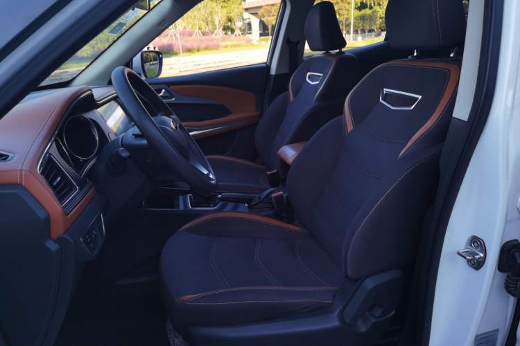 Used Zotye T300 2018 1.5L CVT Elite Model Left Front Seat