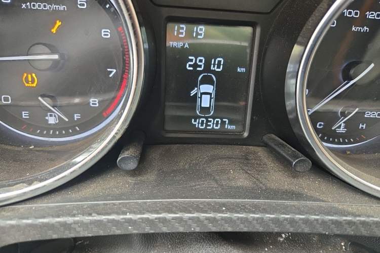 Used Zotye T300 2018 1.5L CVT Luxury Model Odometer Close Up