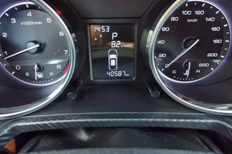 Used Zotye T300 2018 1.5L CVT Elite Model Odometer Close Up