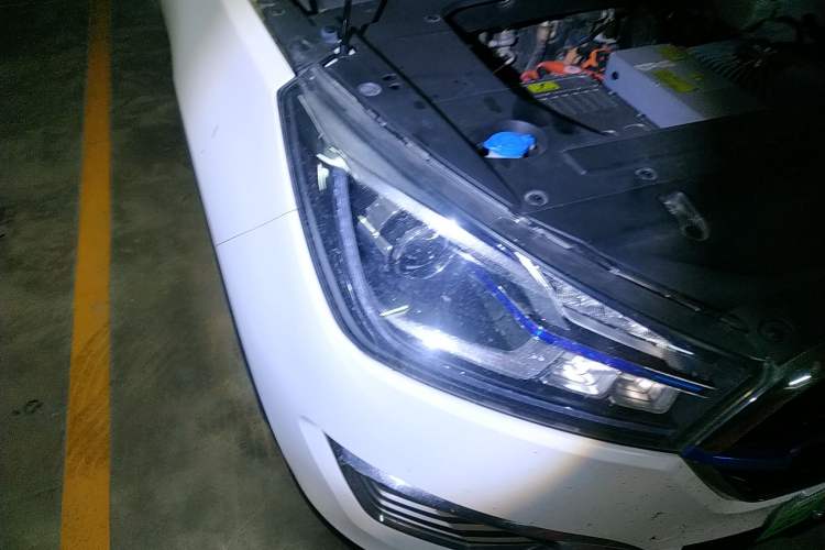 Used Zotye T300 2018 EV Flagship Model Right Front Headlight