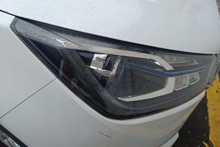 Used Zotye T300 2018 1.5L CVT Elite Model Right Front Headlight