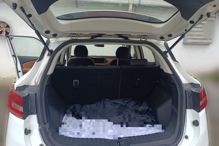 Used Zotye T300 2018 1.5L CVT Elite Model Trunk