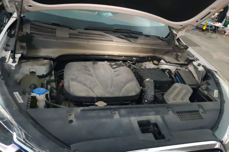 Used Zotye T300 2019 1.5L Manual "Xiao Qiang" Edition Engine Bay