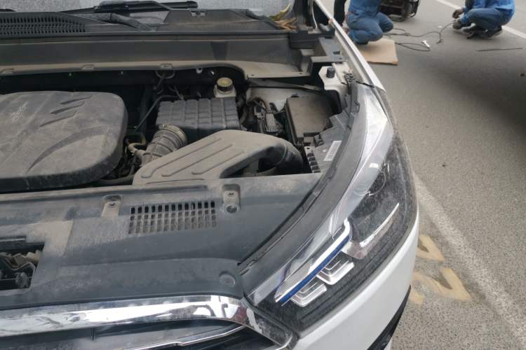 Used Zotye T300 2019 1.5L Manual "Xiao Qiang" Edition Engine Bay Left