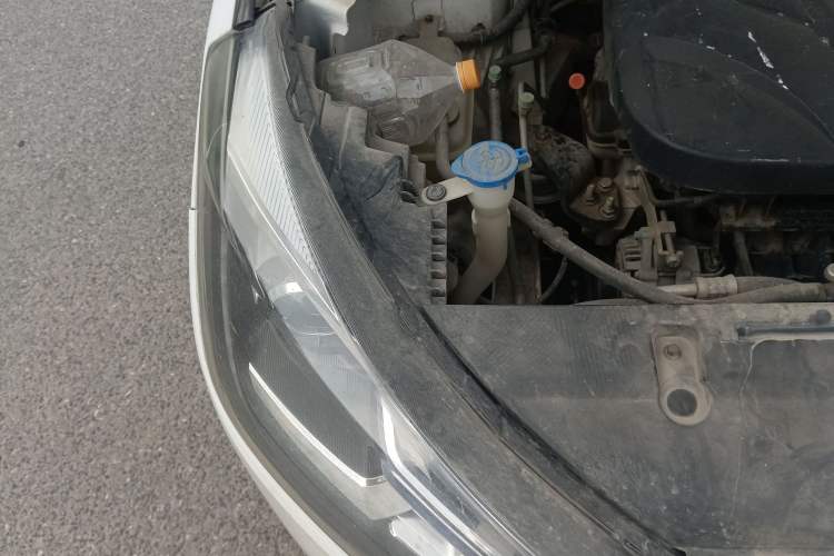 Used Zotye T300 2019 1.5L Manual "Xiao Qiang" Edition Engine Bay Right