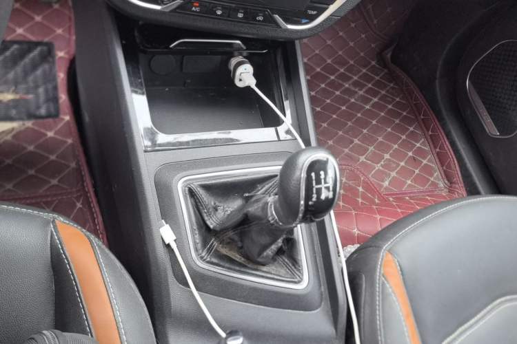 Used Zotye T300 2019 1.5L Manual "Xiao Qiang" Edition Gear Lever