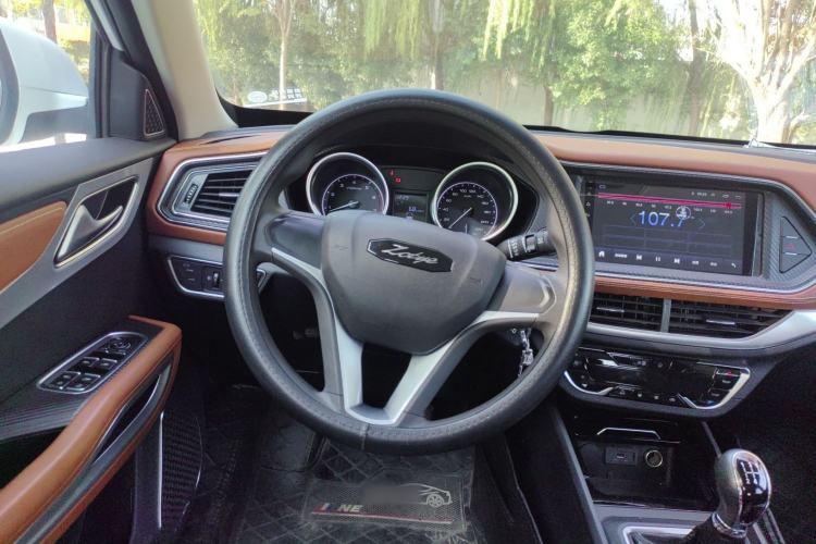 Used Zotye T300 2019 1.5L Manual "Xiao Qiang" Edition Interior 3