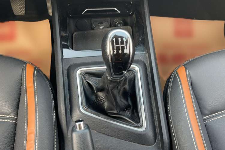 Used Zotye T300 2019 1.5L Manual "Xiao Qiang" Edition Interior 5