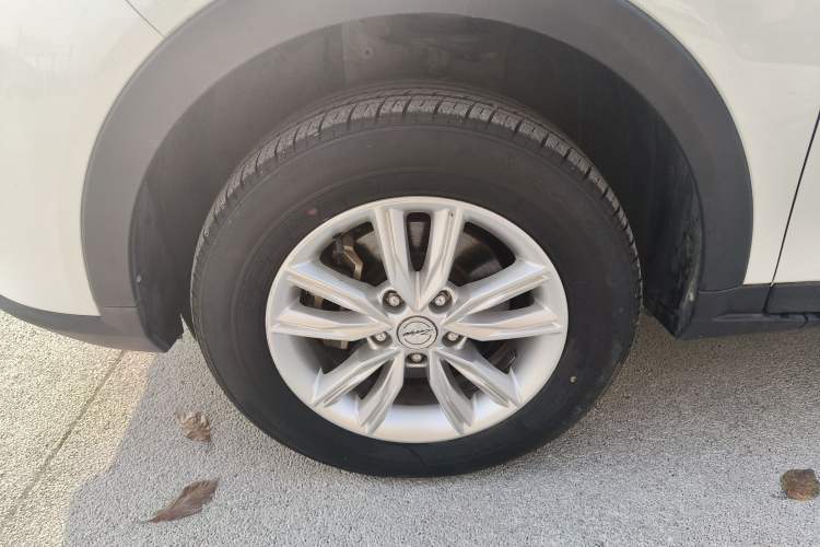 Used Zotye T300 2019 1.5L Manual "Xiao Qiang" Edition Left Front Wheel Hub