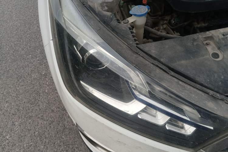 Used Zotye T300 2019 1.5L Manual "Xiao Qiang" Edition Right Front Headlight