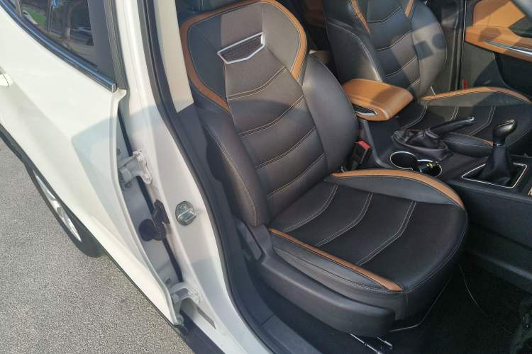 Used Zotye T300 2019 1.5L Manual "Xiao Qiang" Edition Right Front Seat