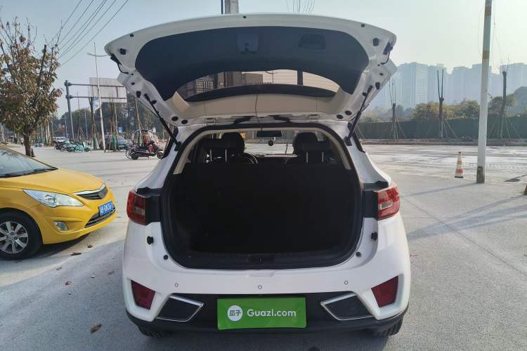 Used Zotye T300 2019 1.5L Manual "Xiao Qiang" Edition Trunk