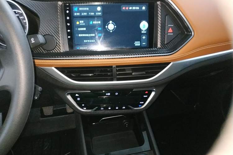 Used Zotye T300 2023 T300L 1.5L Manual Standard Edition Audio And AC Panel