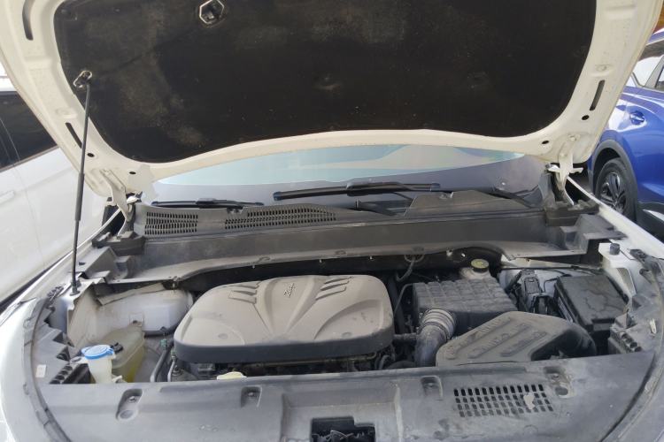 Used Zotye T300 2023 T300L 1.5L Manual Standard Edition Engine Bay