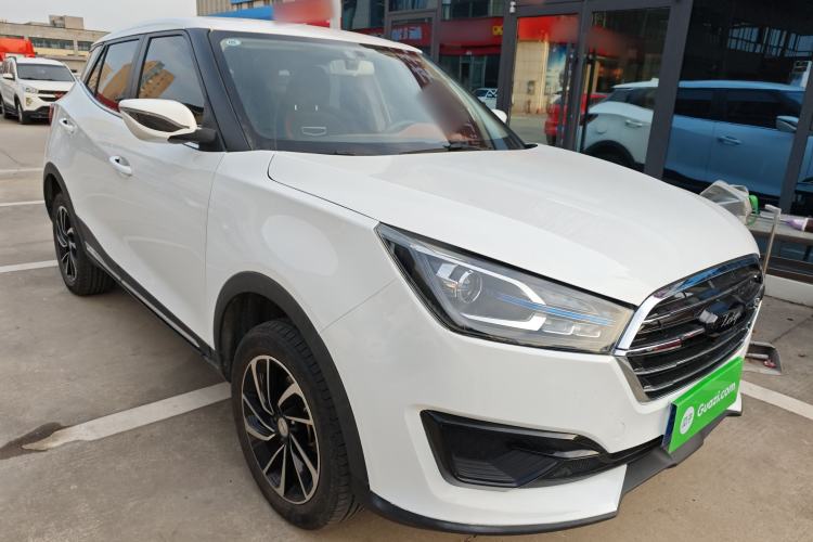 Used Zotye T300 2023 T300L 1.5L Manual Standard Edition Front Right 45 Deg