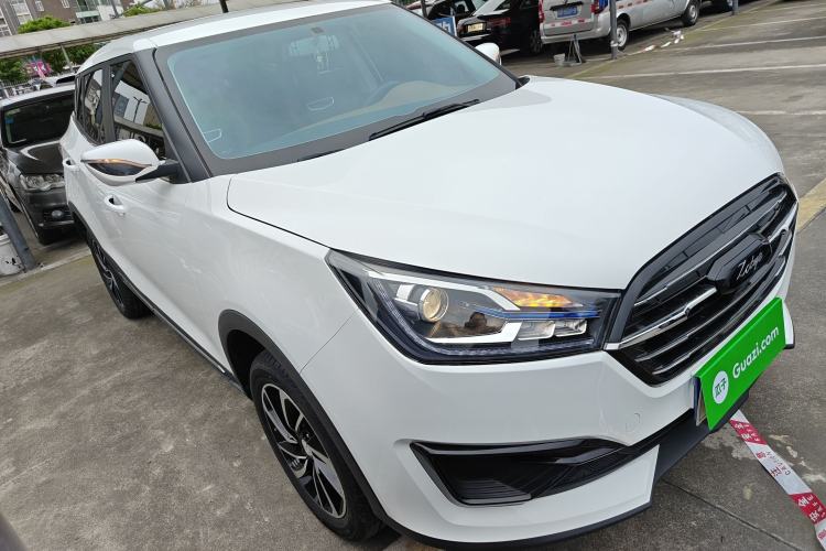 Used Zotye T300 2023 T300L 1.5L Manual Standard Edition Front Right 45 Deg