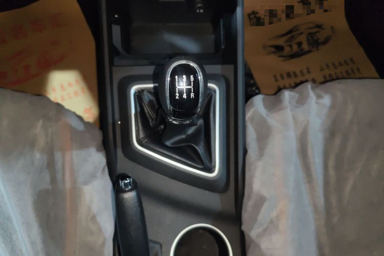 Used Zotye T300 2023 T300L 1.5L Manual Standard Edition Gear Lever