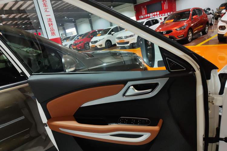 Used Zotye T300 2023 T300L 1.5L Manual Standard Edition Left Front Door Interior