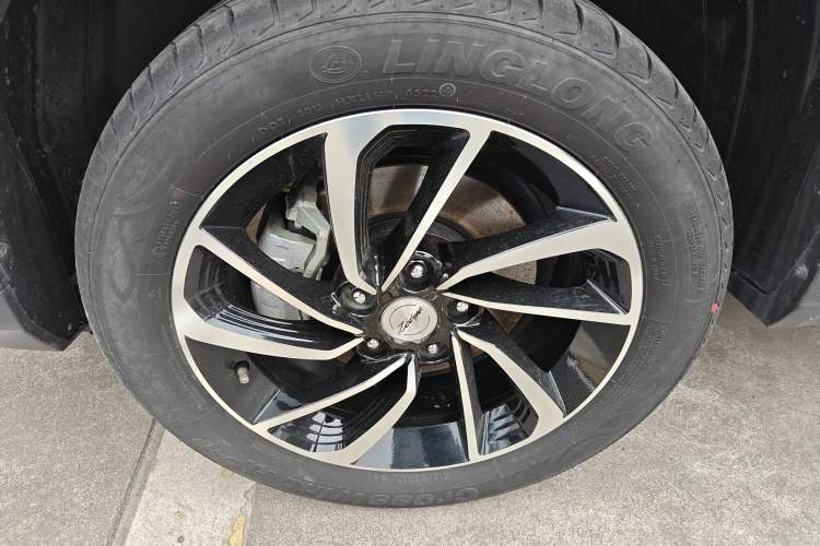 Used Zotye T300 2023 T300L 1.5L Manual Standard Edition Left Front Wheel Hub