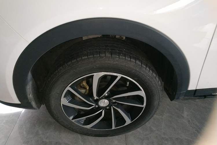 Used Zotye T300 2023 T300L 1.5L Manual Standard Edition Left Front Wheel Hub