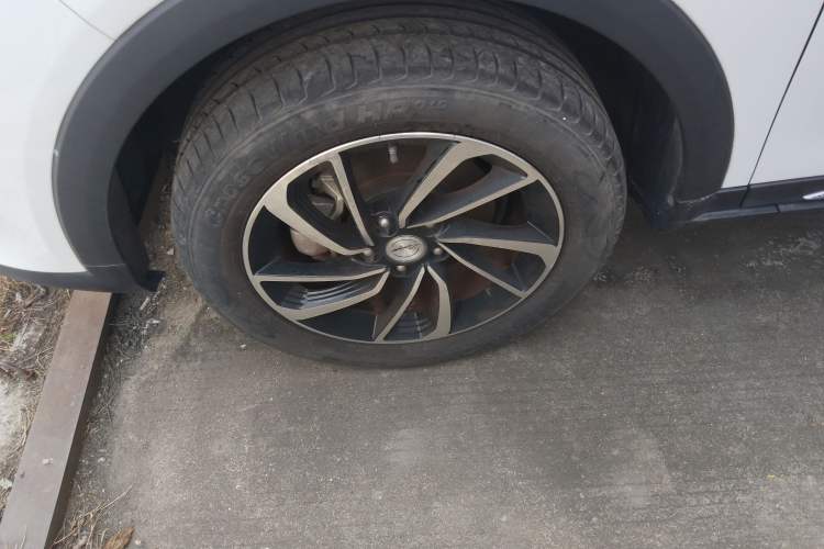 Used Zotye T300 2023 T300L 1.5L Manual Standard Edition Left Front Wheel Hub