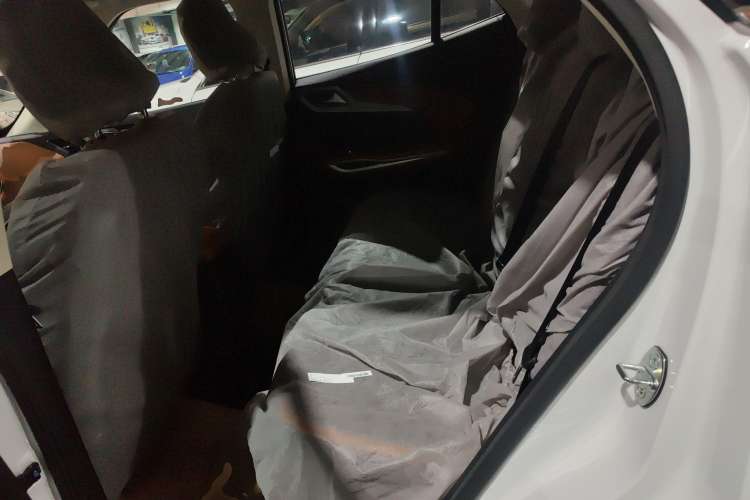 Used Zotye T300 2023 T300L 1.5L Manual Standard Edition Left Rear Seat