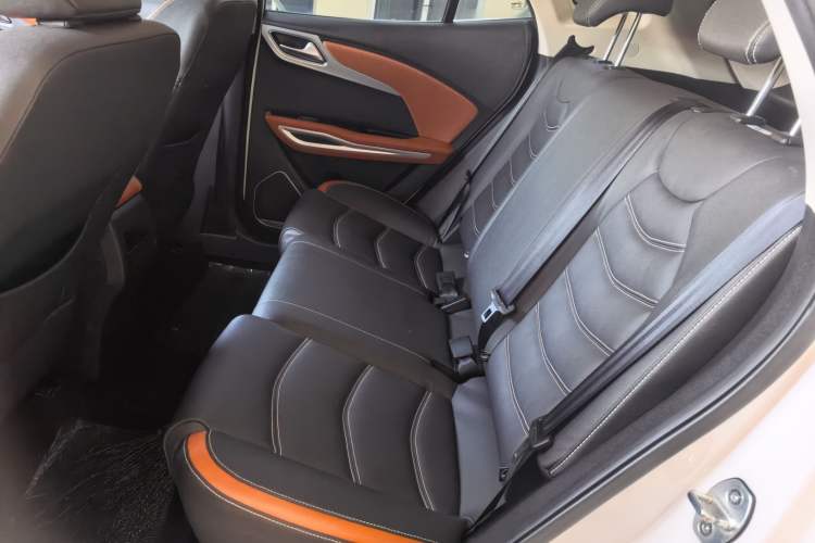 Used Zotye T300 2023 T300L 1.5L Manual Standard Edition Left Rear Seat
