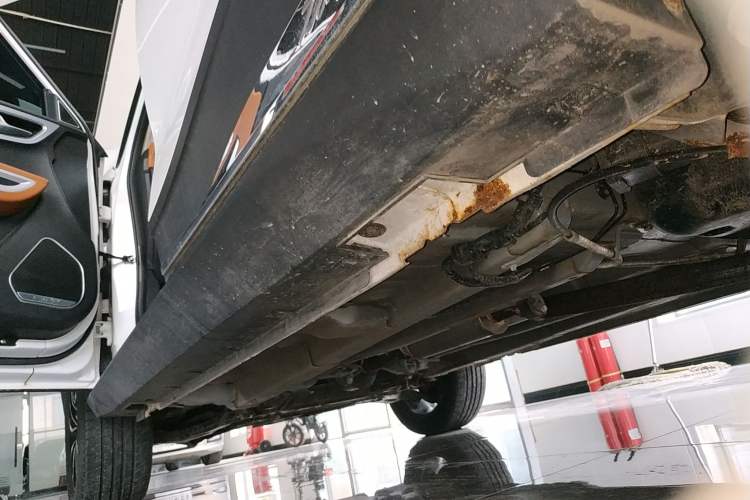 Used Zotye T300 2023 T300L 1.5L Manual Standard Edition Left Side Sill
