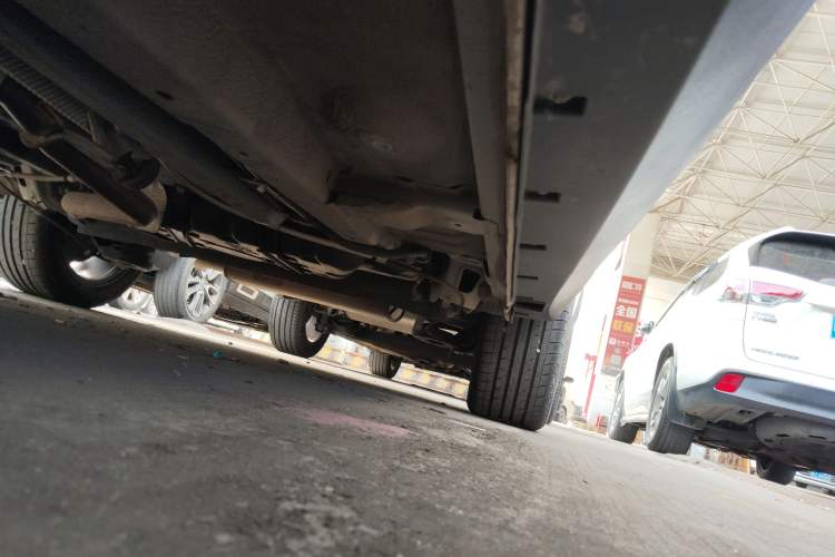 Used Zotye T300 2023 T300L 1.5L Manual Standard Edition Left Side Sill
