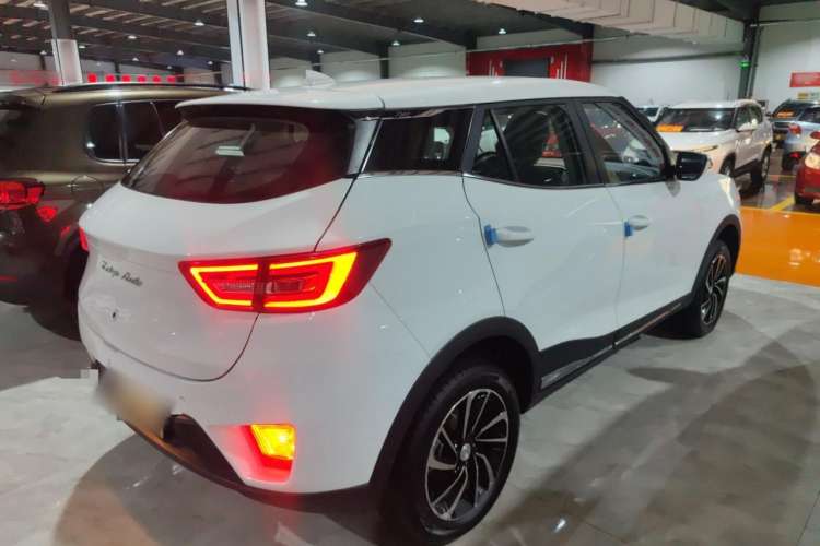 Used Zotye T300 2023 T300L 1.5L Manual Standard Edition Rear Right 45 Deg