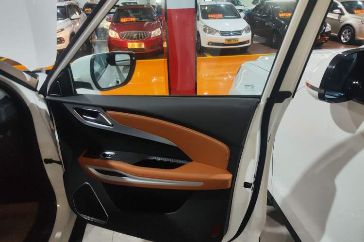 Used Zotye T300 2023 T300L 1.5L Manual Standard Edition Right Front Door Interior