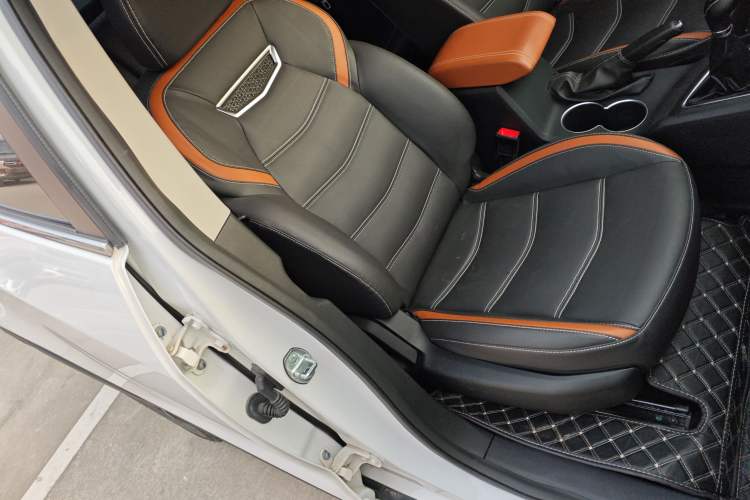 Used Zotye T300 2023 T300L 1.5L Manual Standard Edition Right Front Seat