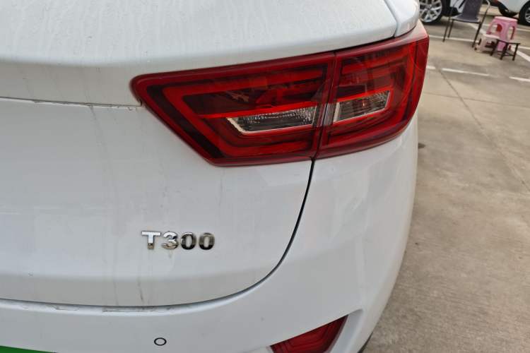 Used Zotye T300 2023 T300L 1.5L Manual Standard Edition Right Rear Taillight