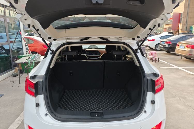 Used Zotye T300 2023 T300L 1.5L Manual Standard Edition Trunk