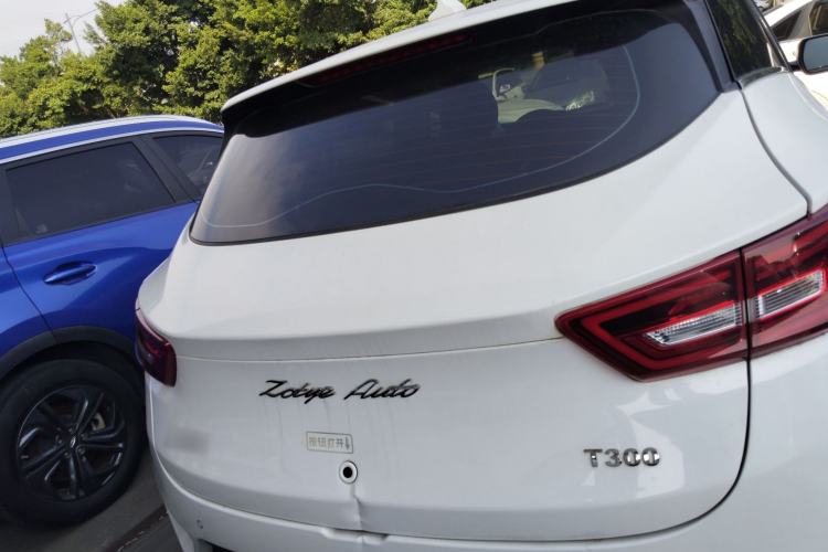 Used Zotye T300 2023 T300L 1.5L Manual Standard Edition Trunk