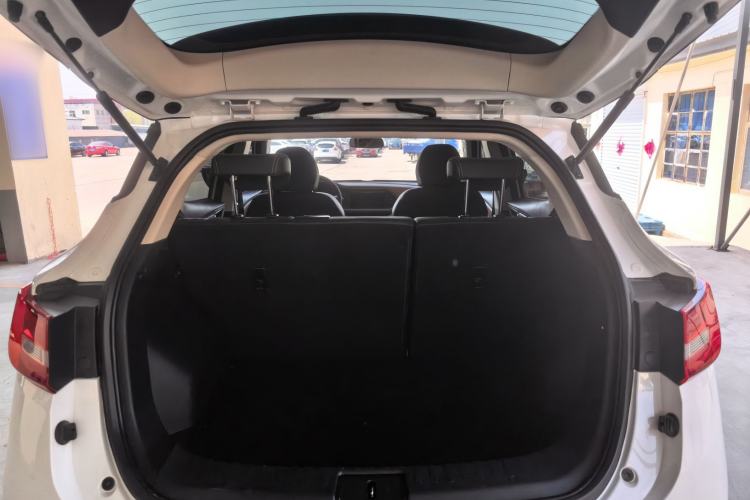 Used Zotye T300 2023 T300L 1.5L Manual Standard Edition Trunk