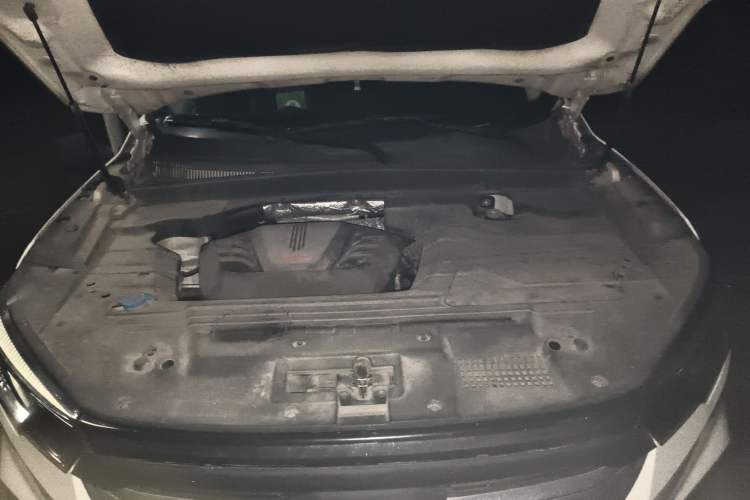 Used Zotye T500 2018 1.5T Automatic Luxury Model Engine Bay