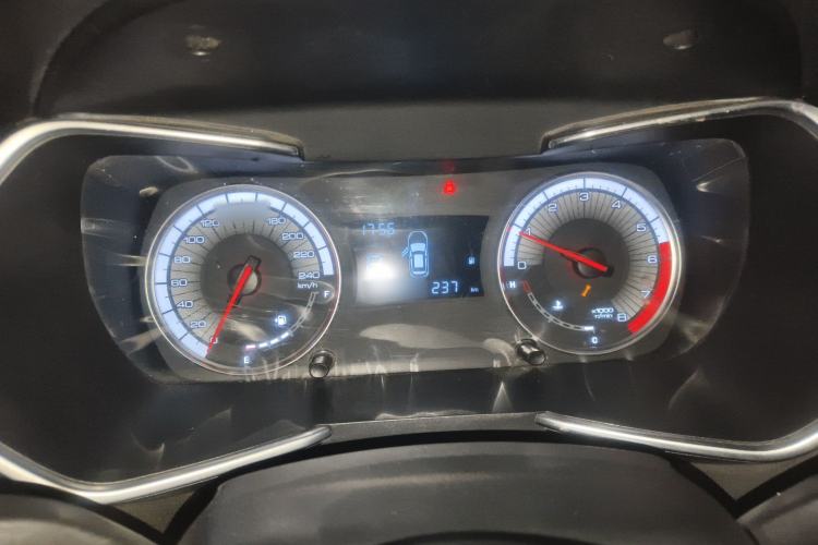 Used Zotye T500 2018 1.5T Automatic Luxury Model Instrument Cluster