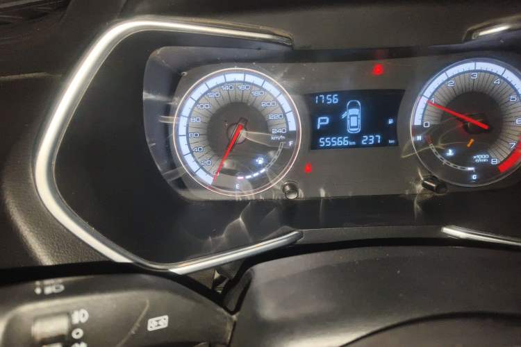 Used Zotye T500 2018 1.5T Automatic Luxury Model Odometer Close Up