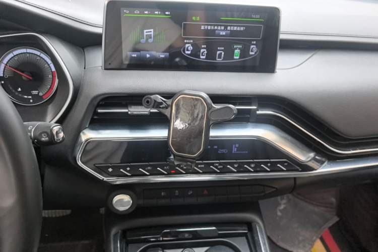 Used Zotye T500 2018 1.5T Automatic Luxury Model Audio And AC Panel