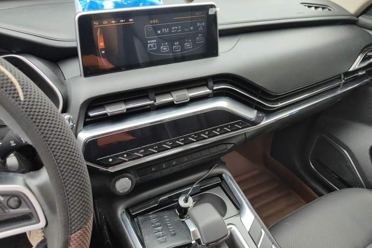 Used Zotye T500 2018 1.5T Automatic Luxury Model Audio And AC Panel