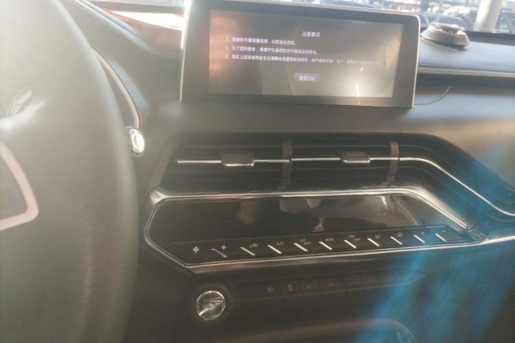 Used Zotye T500 2018 1.5T Automatic Luxury Model Audio And AC Panel