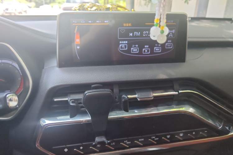 Used Zotye T500 2018 1.5T Manual Luxury Model Audio And AC Panel