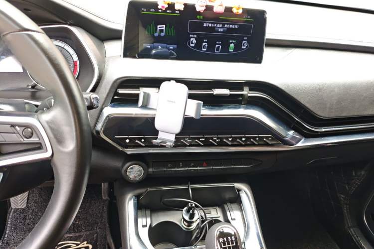 Used Zotye T500 2018 1.5T Manual Luxury Model Audio And AC Panel
