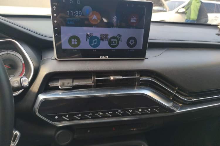 Used Zotye T500 2018 1.5T Automatic Luxury Model Audio And AC Panel